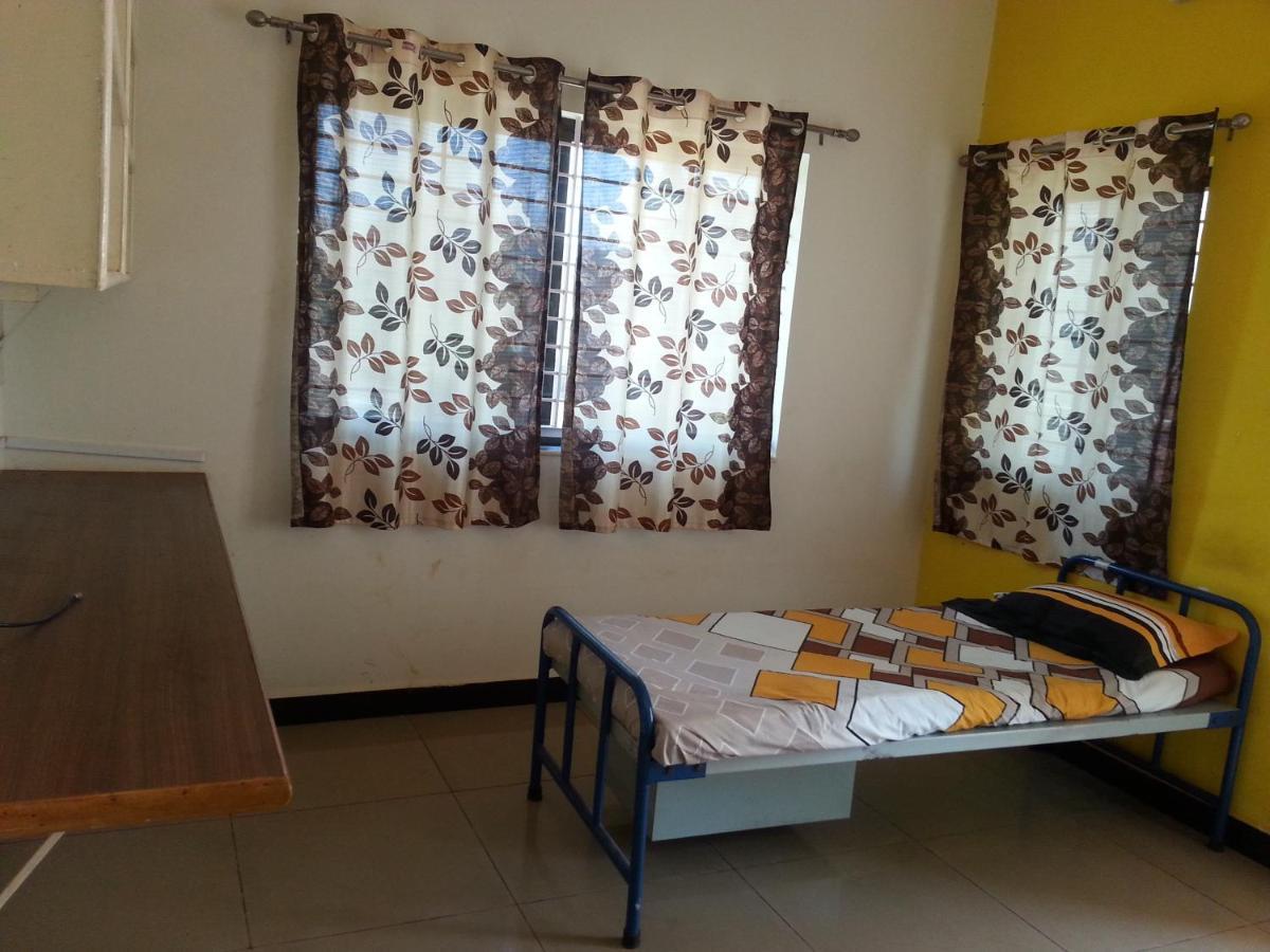 Nisarga Men'S Pg Hostel Dharwad Zewnętrze zdjęcie